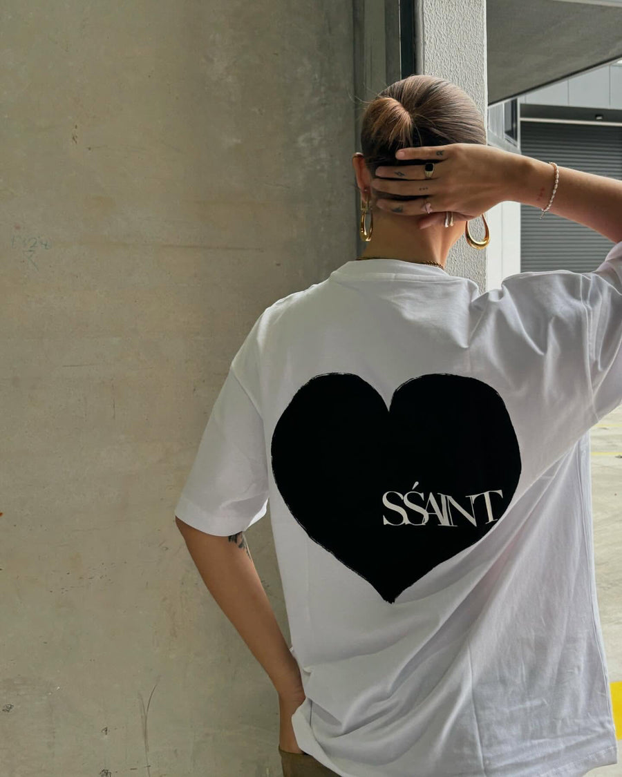 SŚAINT Heart Tee - Black Heart