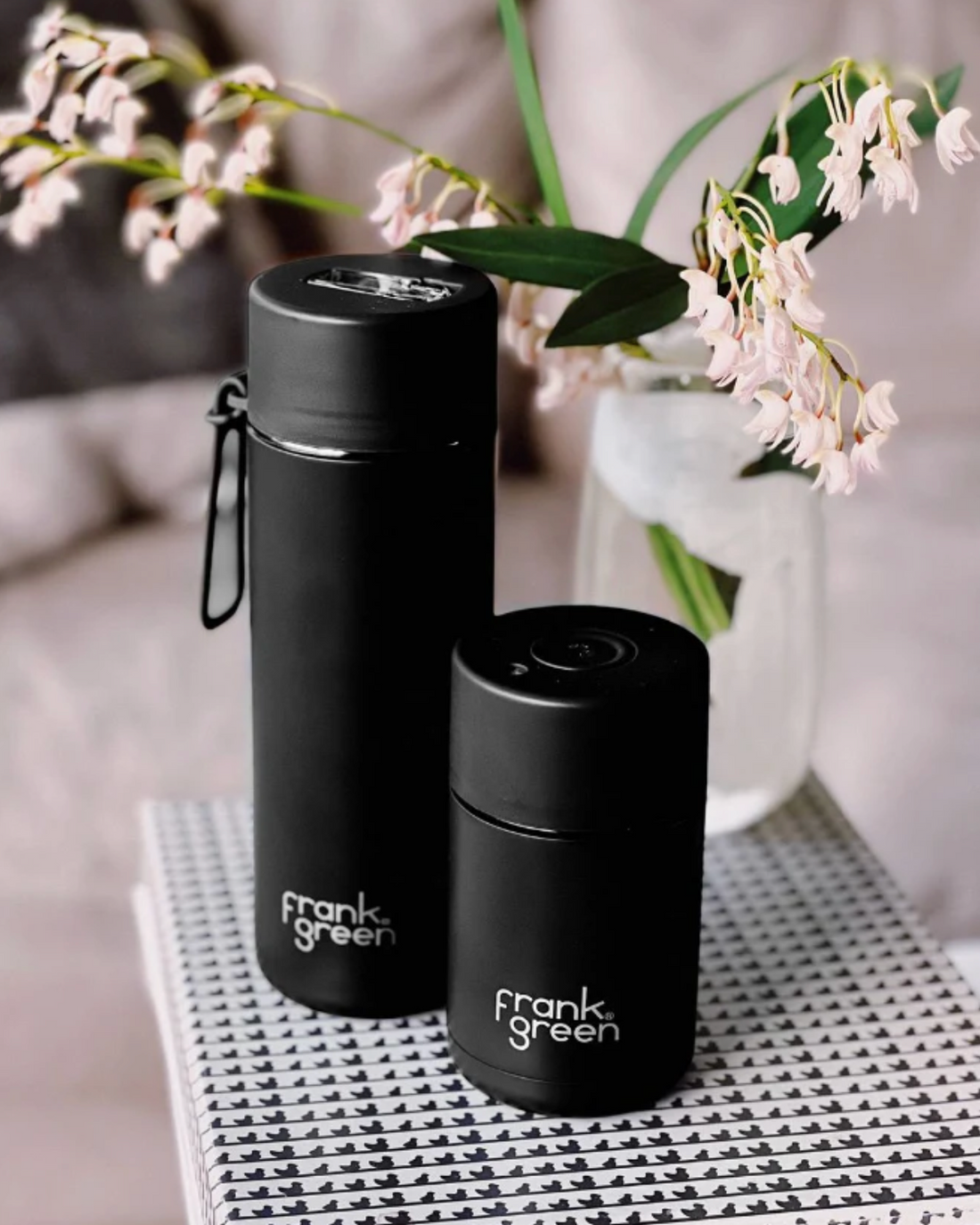 Frank Green Ceramic Reusable Bottle 20oz/595ml - Midnight Black