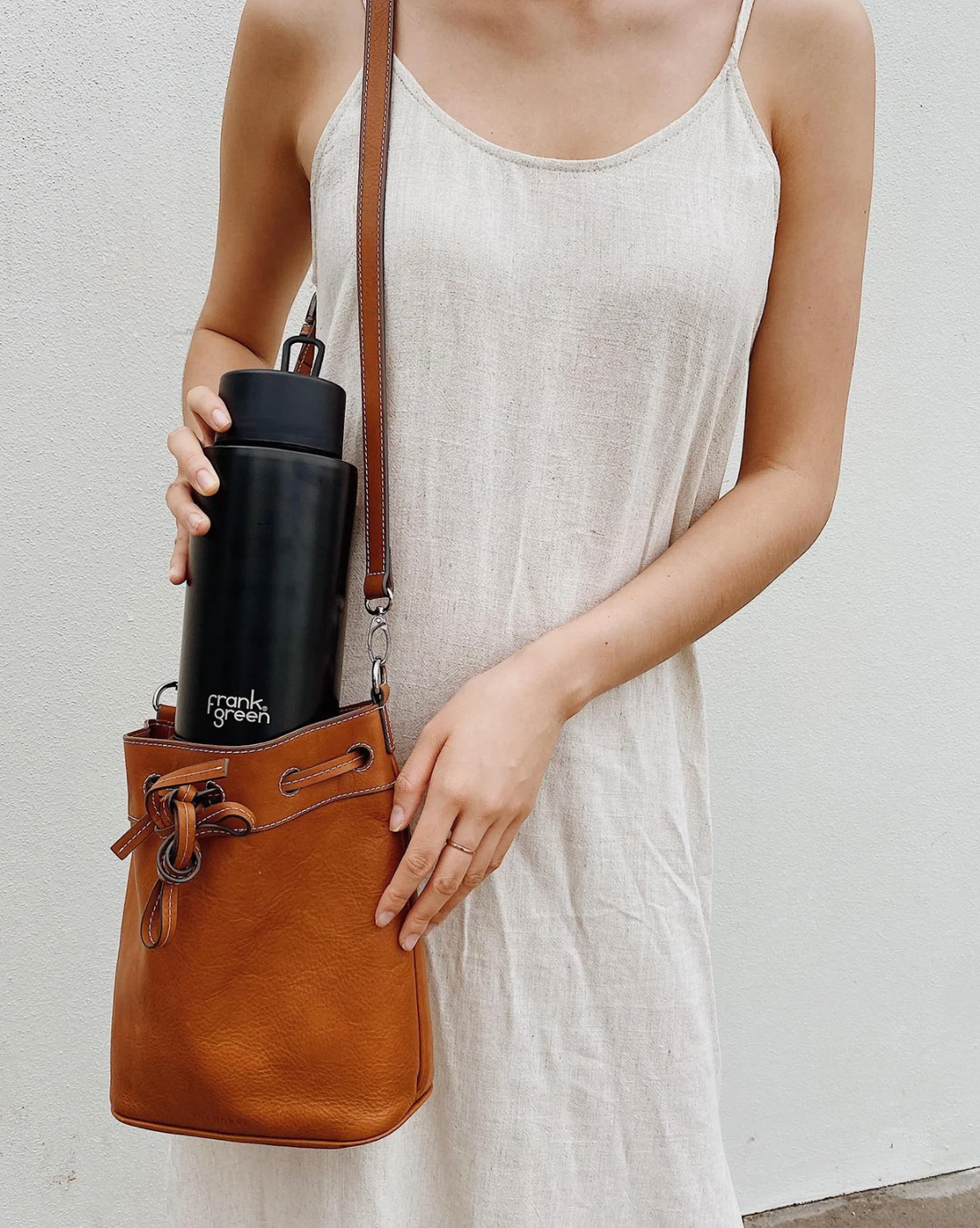 Frank Green Ceramic Reusable Bottle 34oz/1000ml - Midnight Black