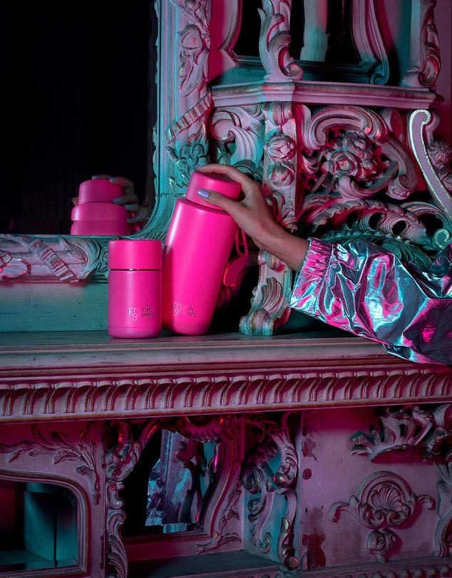 Frank Green Ceramic Reusable Bottle 34oz/1000ml - Neon Pink