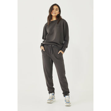 Remain Logo Trackpant - Aged Black